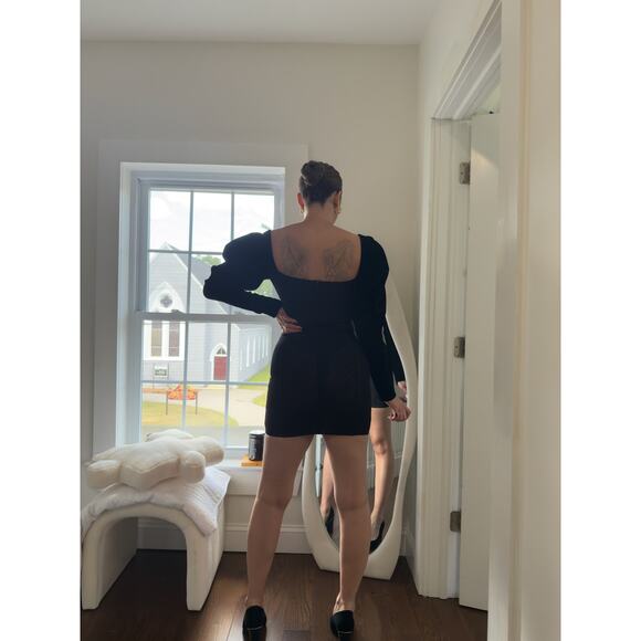 Guilty of Glam Black Velvet Puff-Sleeve Mini Dress (XS) - Picture 5 of 9